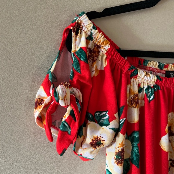 Derek Heart Red Floral Print On-Off Shoulder Super Soft Dress - Picture 5 of 13
